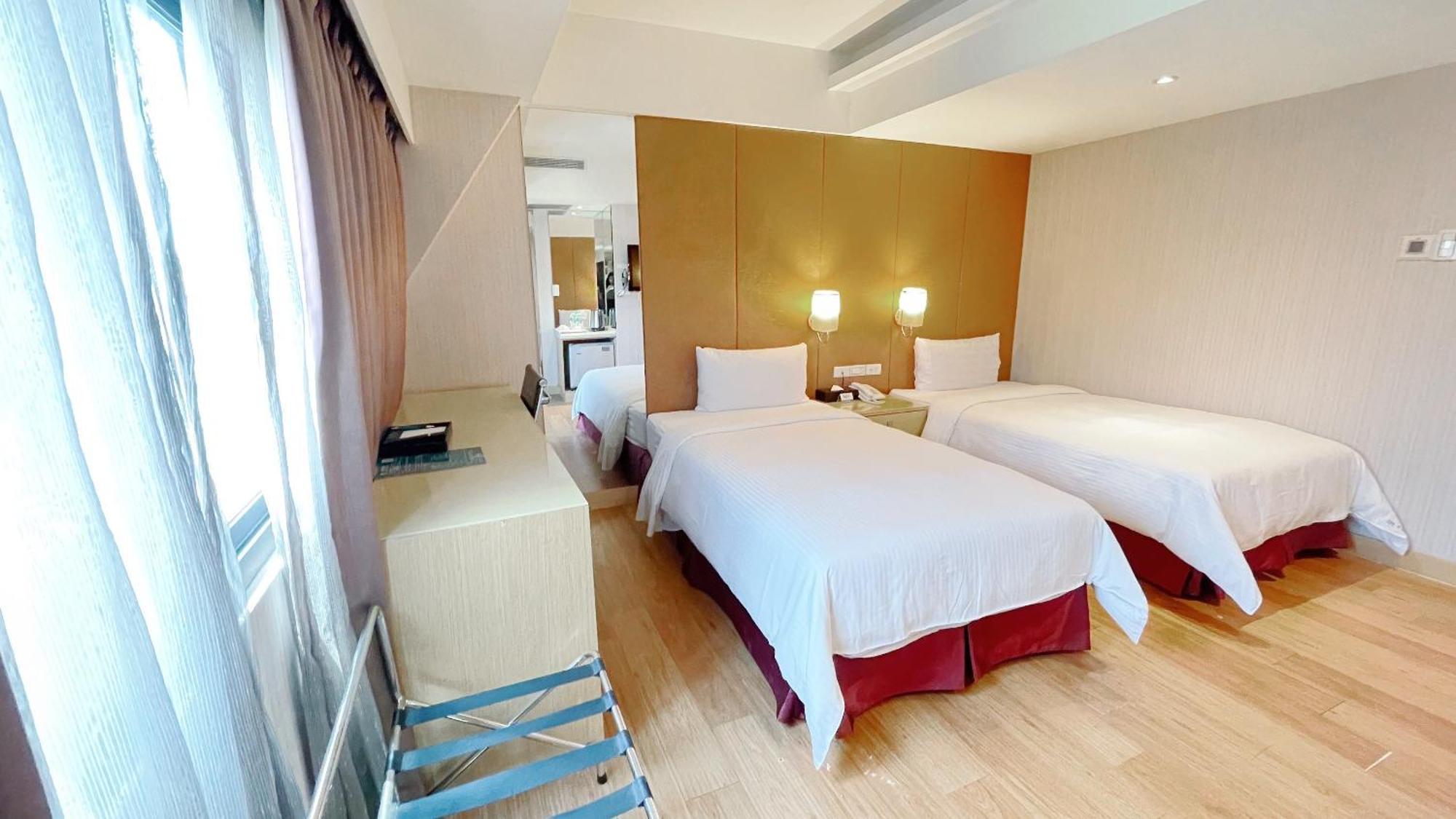 Delton Hotel Kaohsiung Luaran gambar